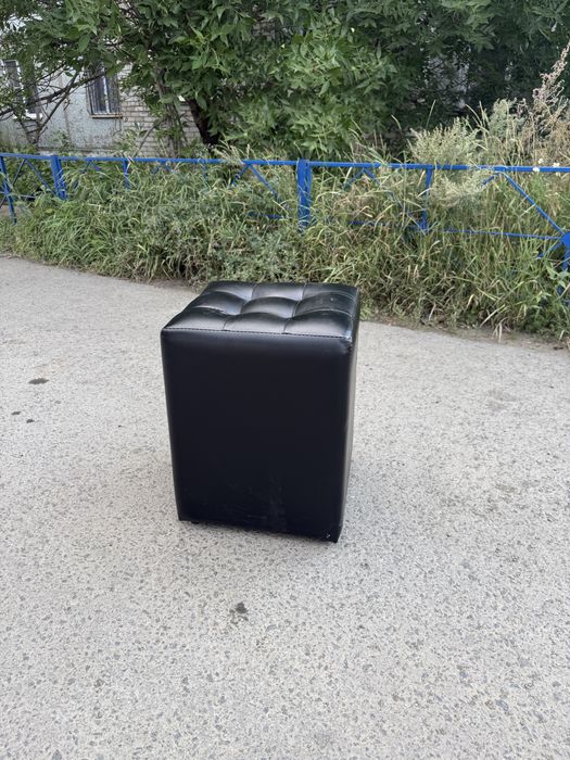 Продается мягкий пуф