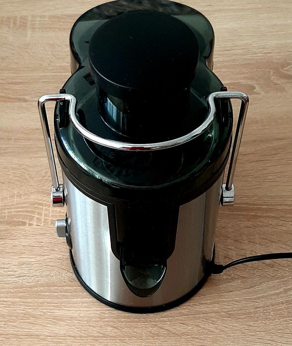 Нова сокоизтисквачкаDECAKILA