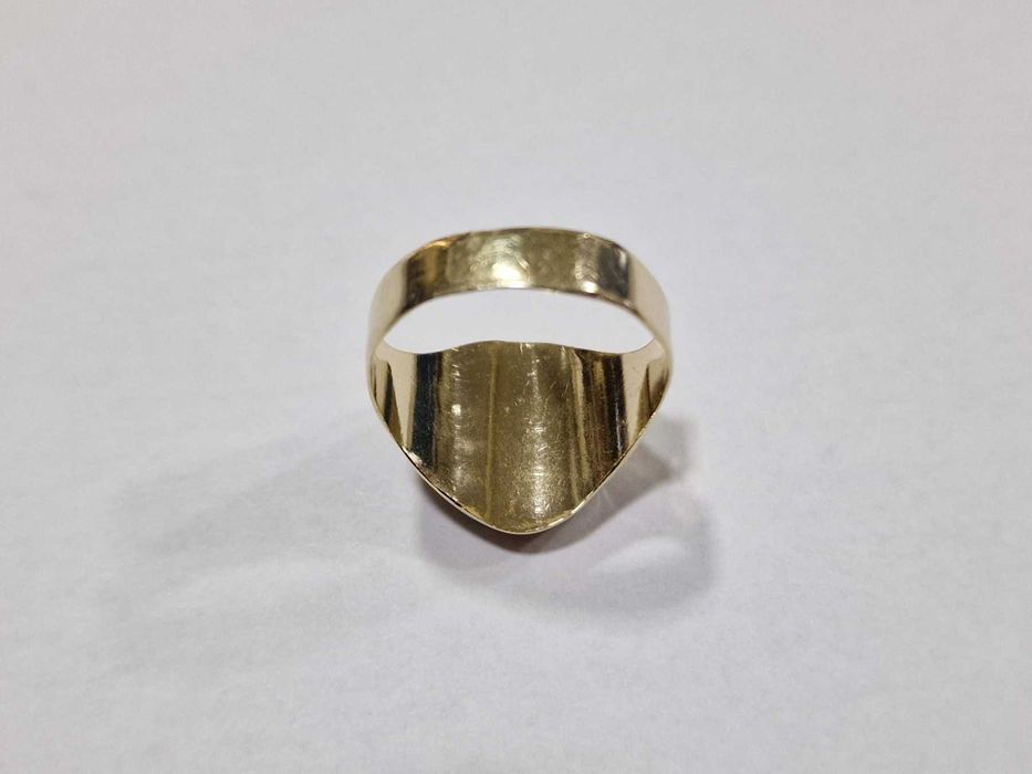 Златен пръстен 14К 585 / 4,45 гр.