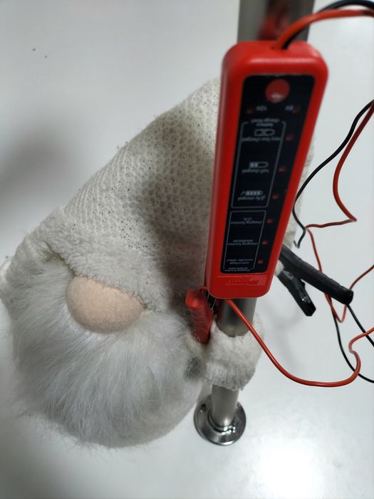 Tester auto baterii