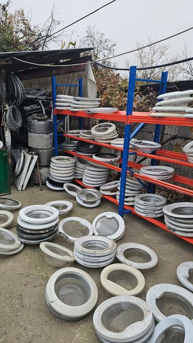 Vând hublou mașina de spălat rufe