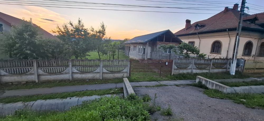 Casă de vânzare