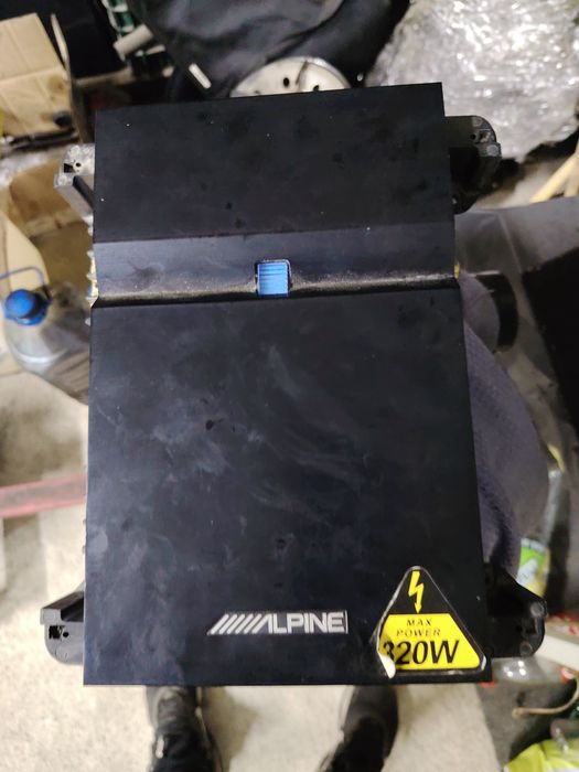 Vând stații auto și subwoofere Kenwood,jbl,alpine