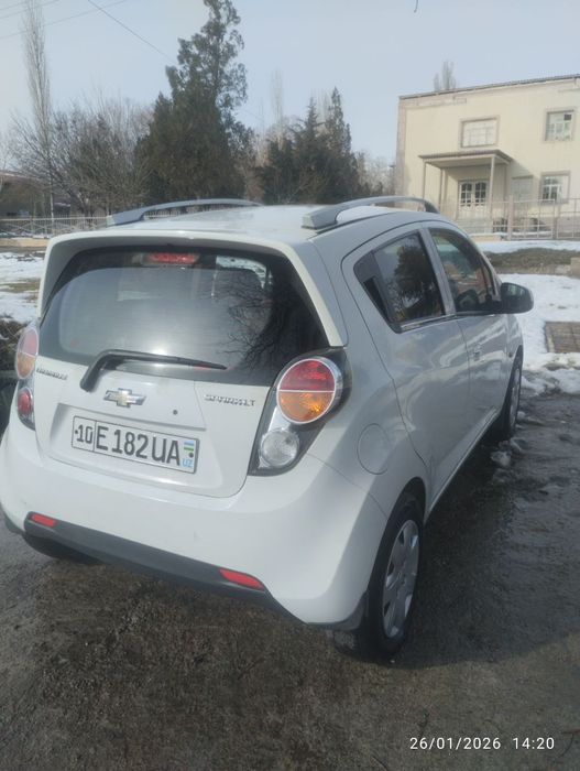 Avtomobil Chevrolet Spark