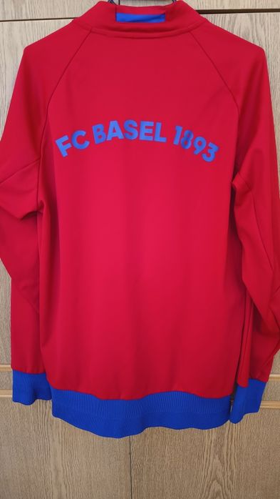 FC Basel 1893 Jacket
в черно с апликация JE3794