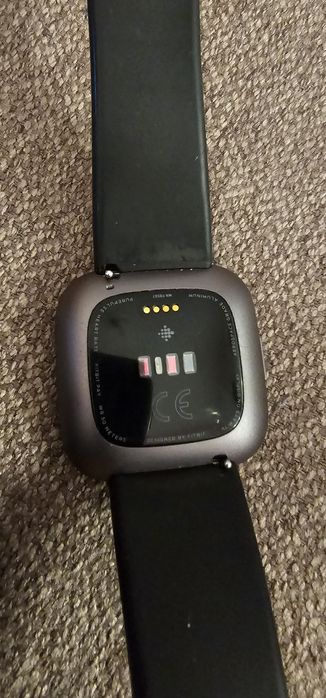 Smartwatch ceas fitbit versa 2 funcțional