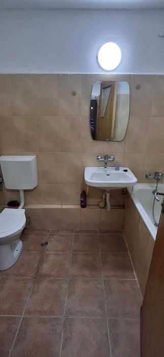 Direct Proprietar inchiriez Garsoniera 38mp bloc nou, langa Metrou Brancoveanu Parter din 8, mobila clasica — fotografia 3