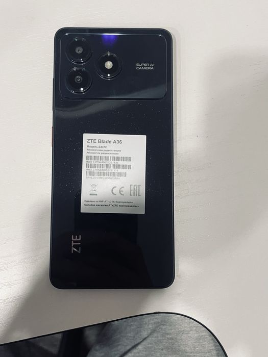 Продаю телефон.