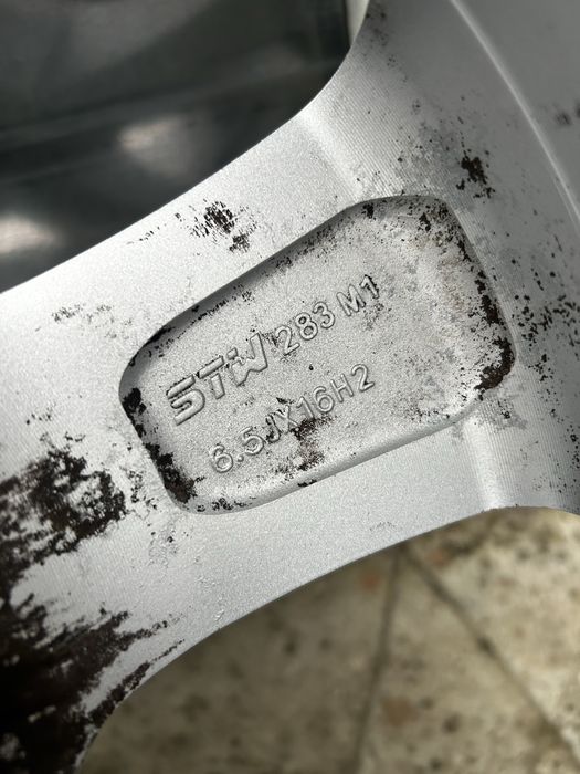 Джанти с гуми 5х114.3 16цола