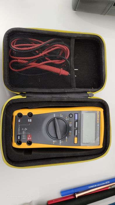 Multimetru Fluke 179