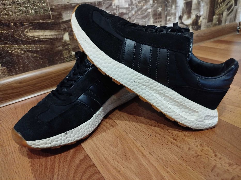 Продам кроссовки размер 40-41