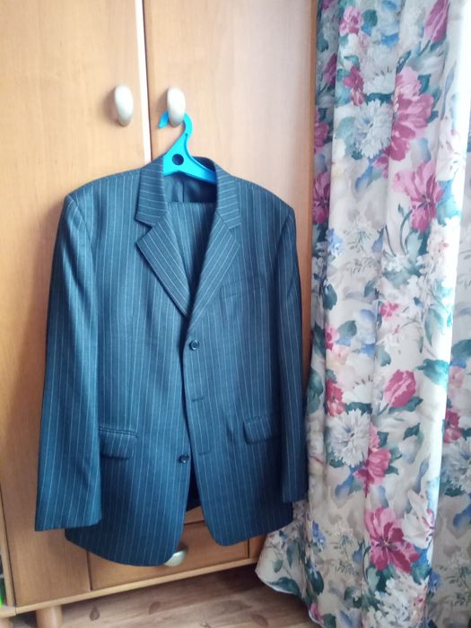 Продам мужской костюм