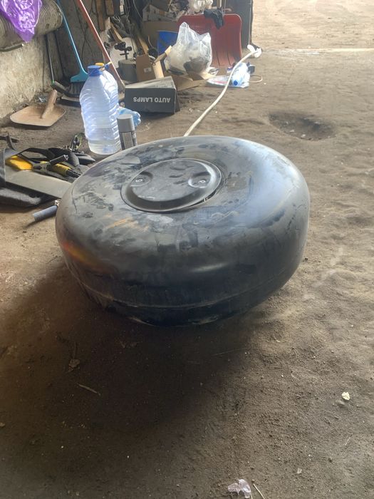 Продам Два газавых балона