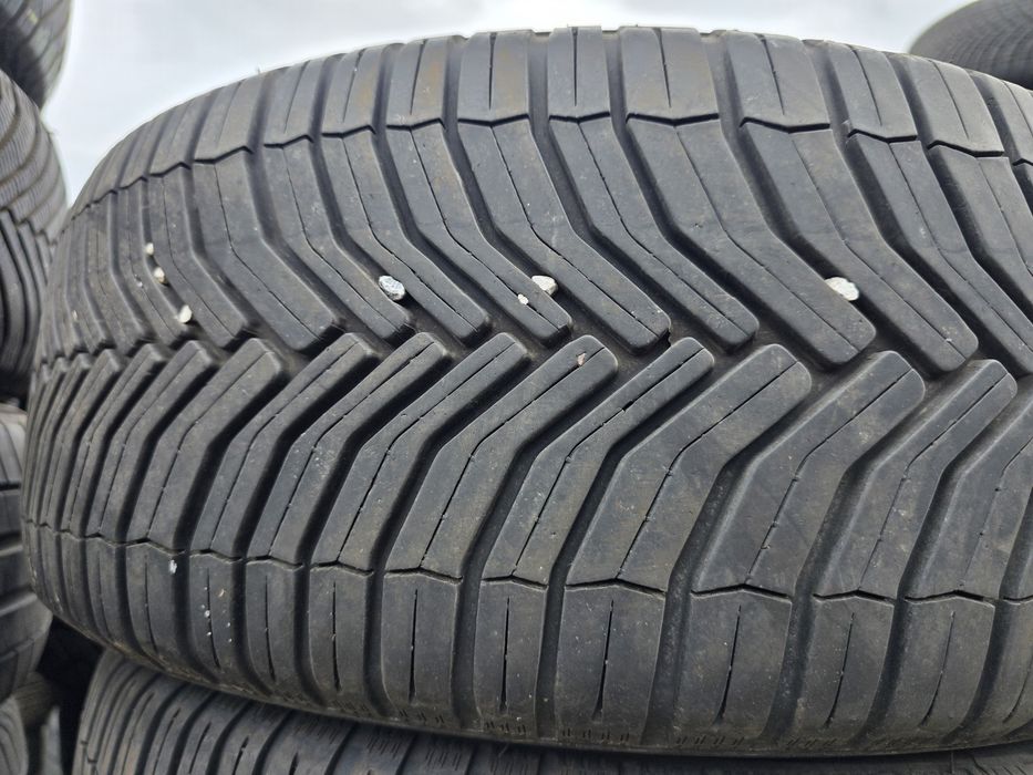 2бр Всесезонни гуми 205 45 17 - Michelin