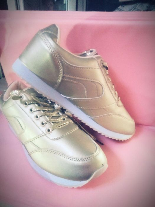 Кроссовки женские 25,5 см по стельке, 40 размер