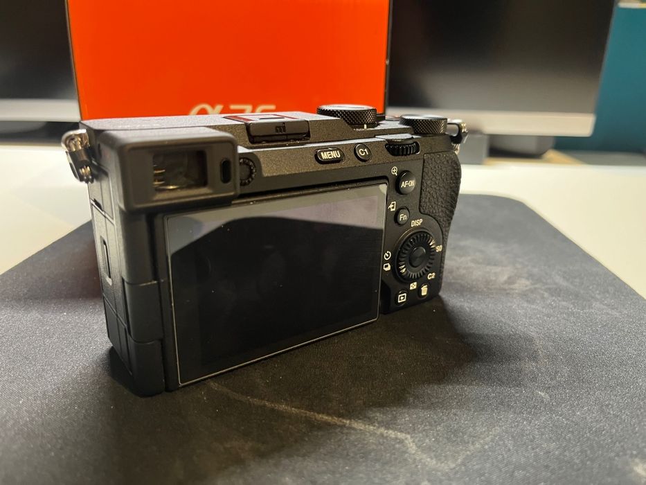 Sony A7C II (Sony A7C 2)