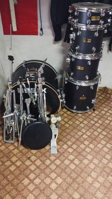 Комплект барабани Basix