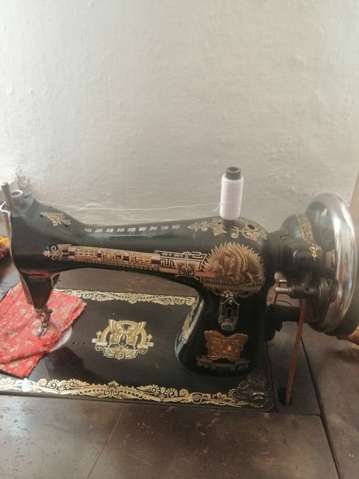 Продам машинка швейная