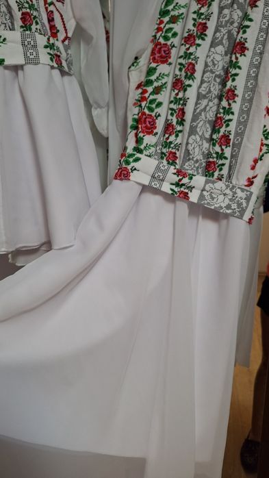 Официална рокля с шевици за момиче на 3 години