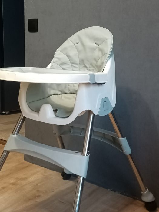 Срочно продам стульчик для кормления