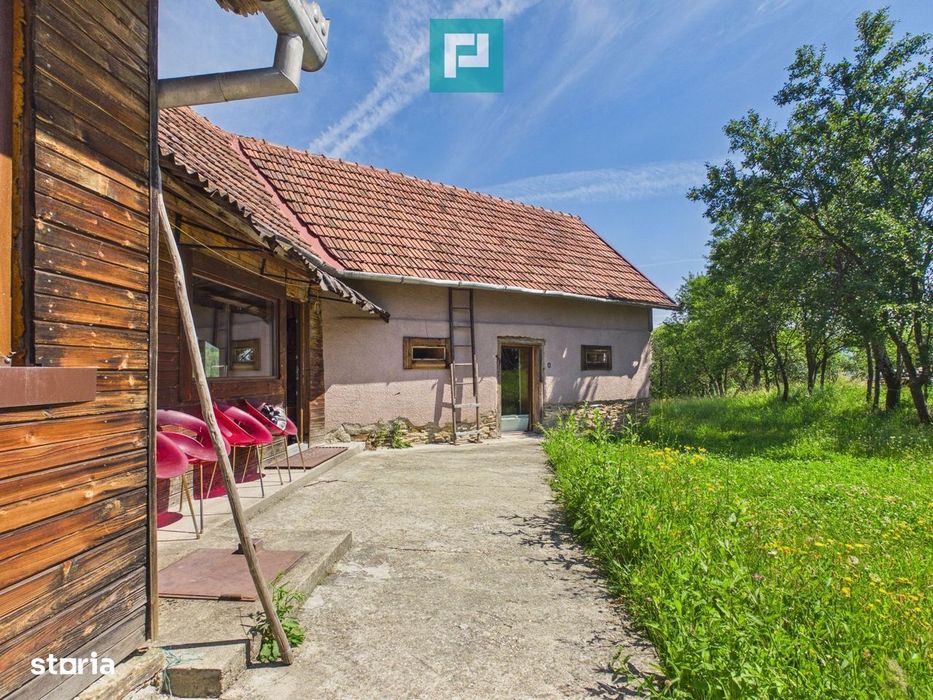 Casă de vacanță cu 2 corpuri si view în Dulcele