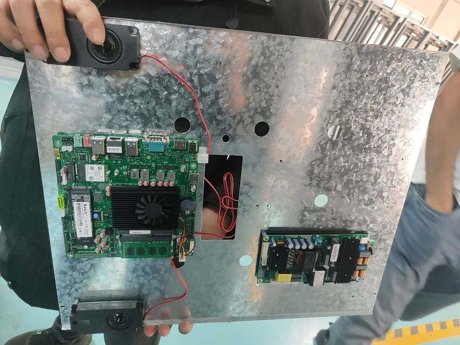 Интерактивный инфо-киоск