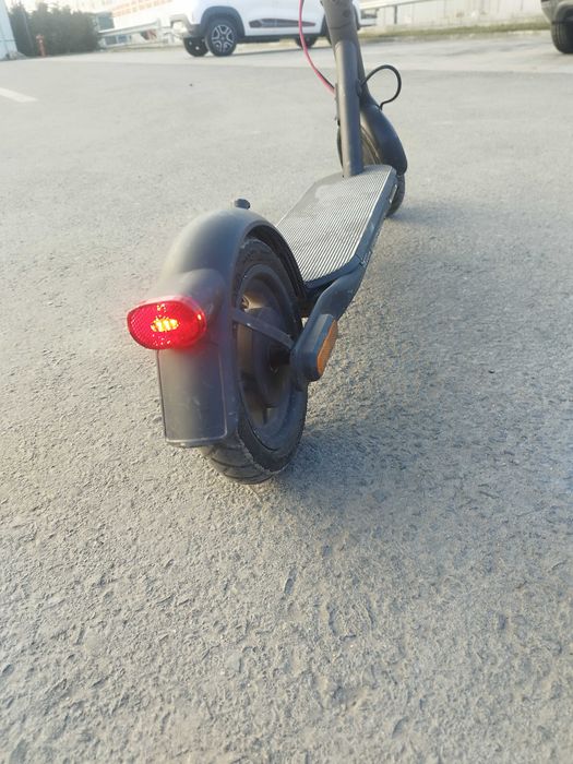 Trotineta electrica Xiaomi 4 lite