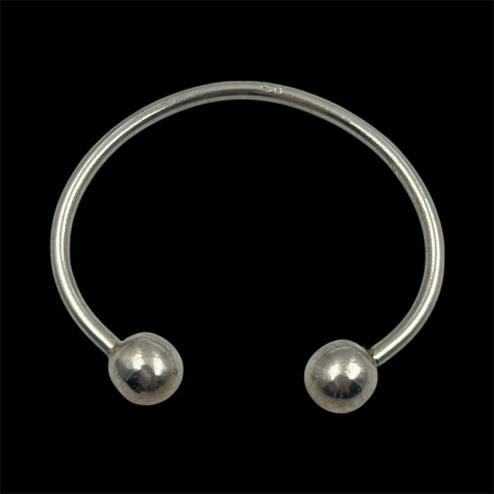 Сребърна гривна тип белезник 18гр