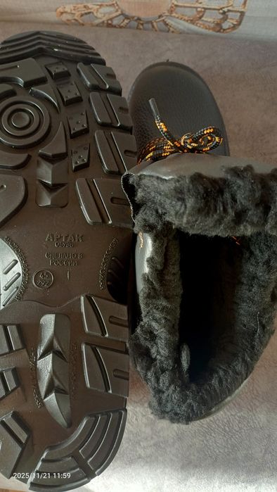 Продам новые муж ботинки