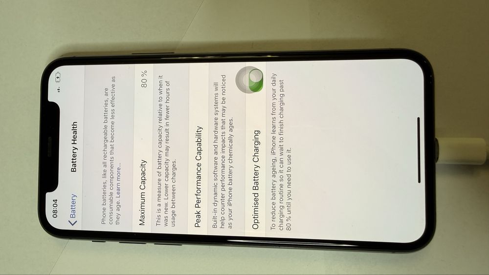 iPhone 11 pro 64 gb 80% baterie