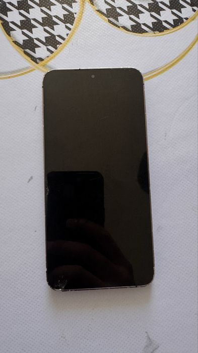 Samsung s24 256/8