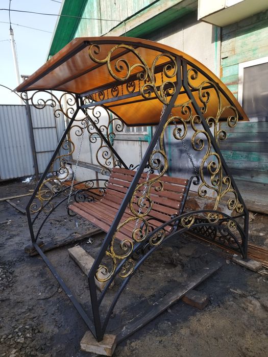 Качеля садовая кованая