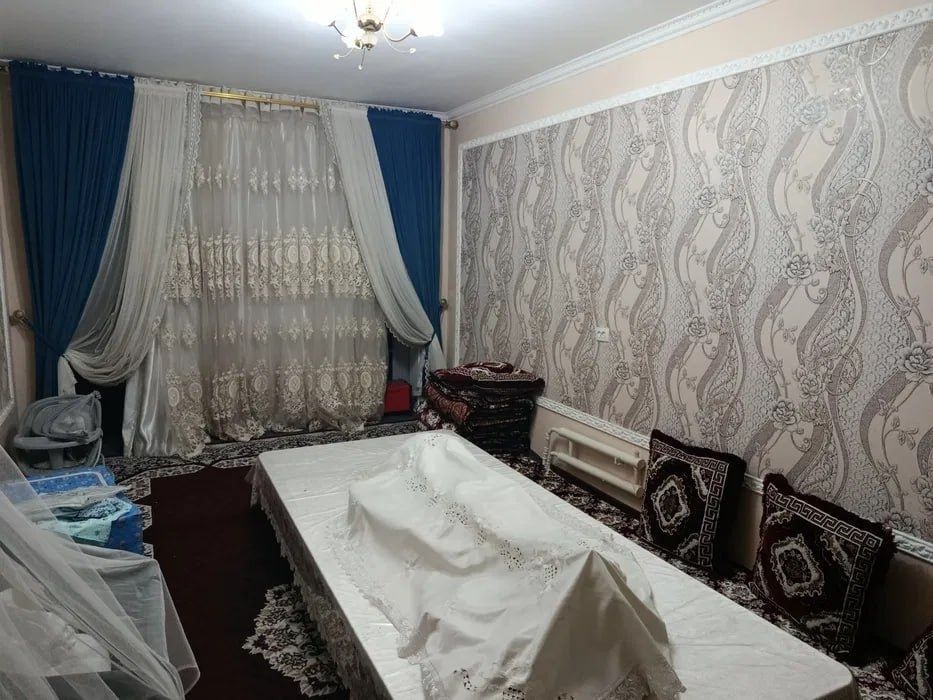 4/9/9 (9 этаж). Сергели 2. Дом панельный, квартира 91 м². Метро "Turon
