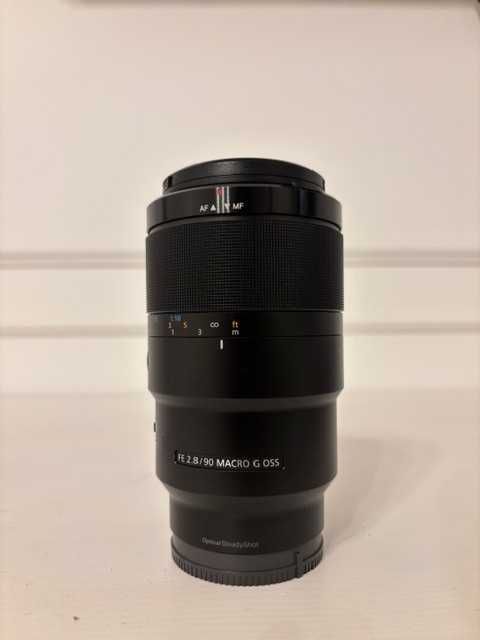 Obiectiv Sony FE 90 f/2.8 Macro G master