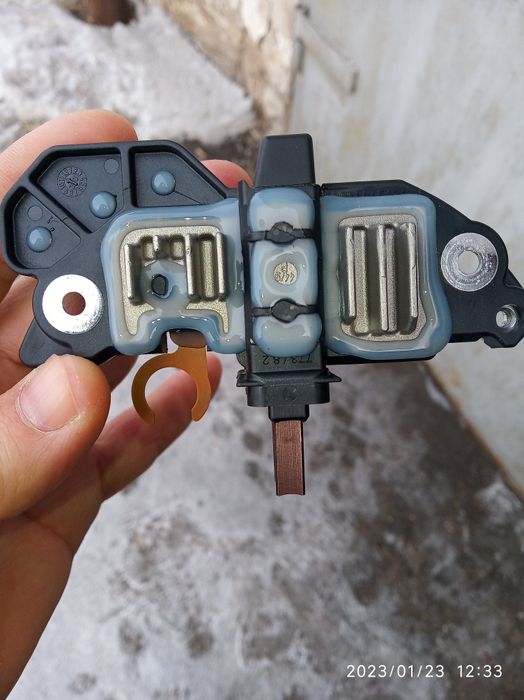 Продам щетки на генератор