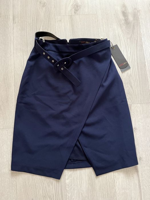 Нова пола с етикет