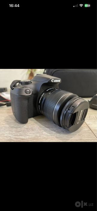 Canon EOS 1300 D