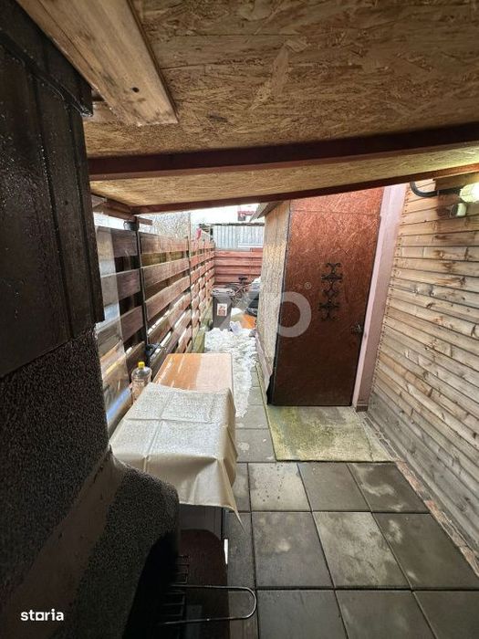 Teren 445 cu fundatie de casa mare + o Casuta locuibila moderna de 2 c