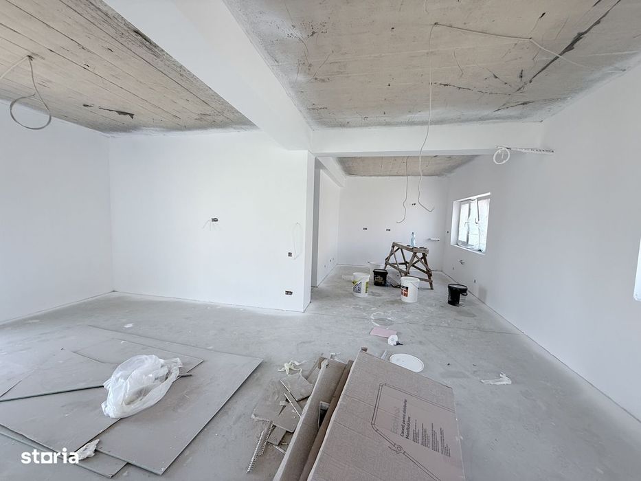 Duplex deosebit, 5 camere, curte generoasa, zona Safirului-Gladiolelor