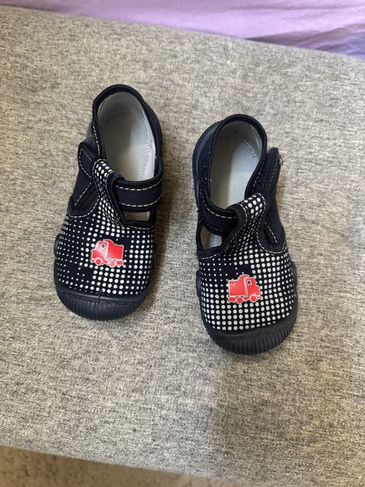 Детски пантофи колев и колев