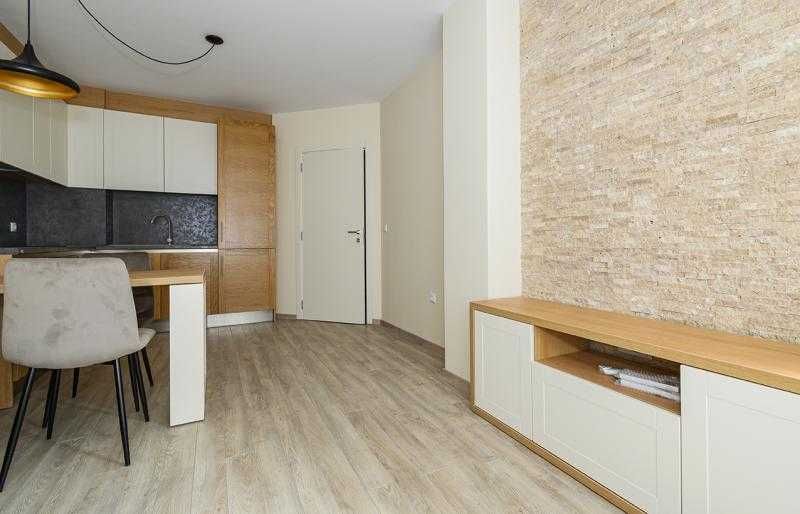 Дава се под наем Двустаен апартамент в Бургас, Лазур - 65 кв.м за 797.64 € - Снимка #2