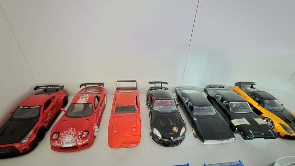 Модели авто jada в маштабе 1:24 , 1/24