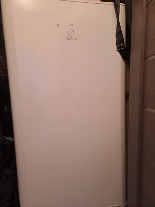 Продам холодильник 20000