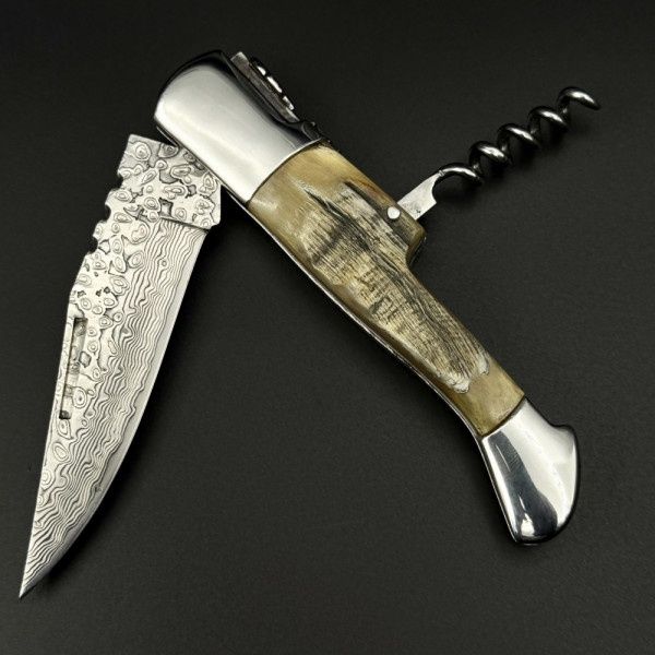 Сгъваем нож от дамаска стомана VG10 и чирени от кози рог