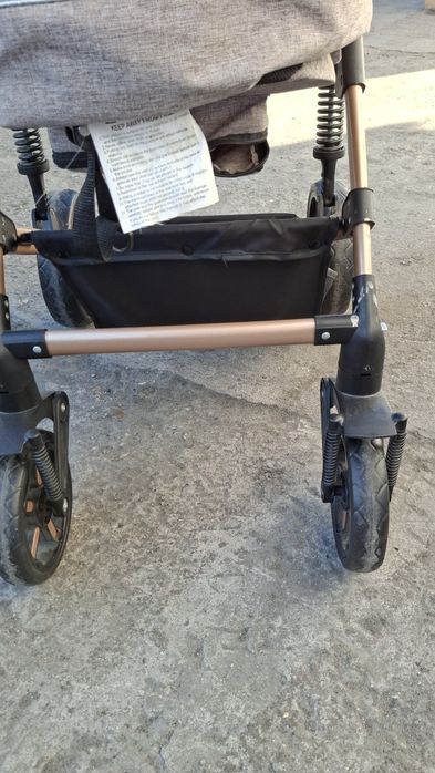 Продам коляску срочно