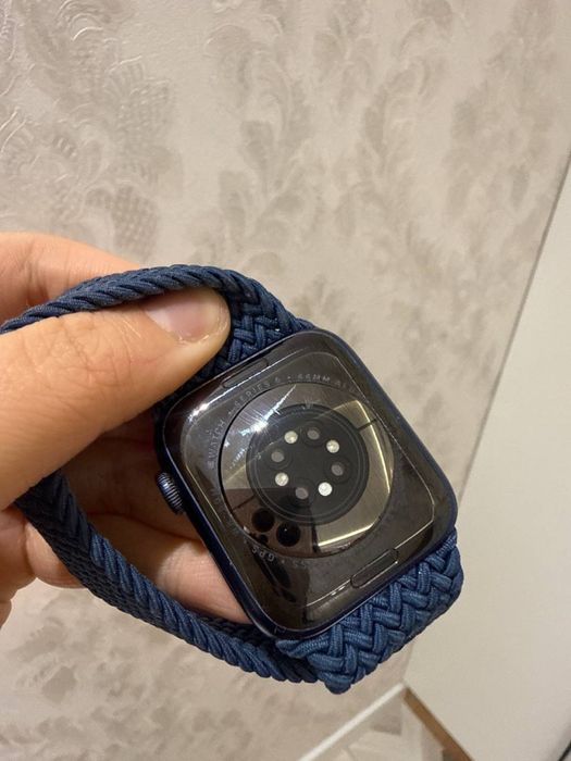 iwatch 6 44 mm , есть коробка