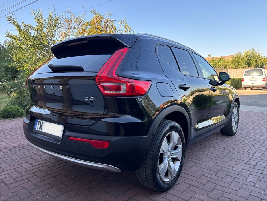 Volvo xc40 190 cp 4x4