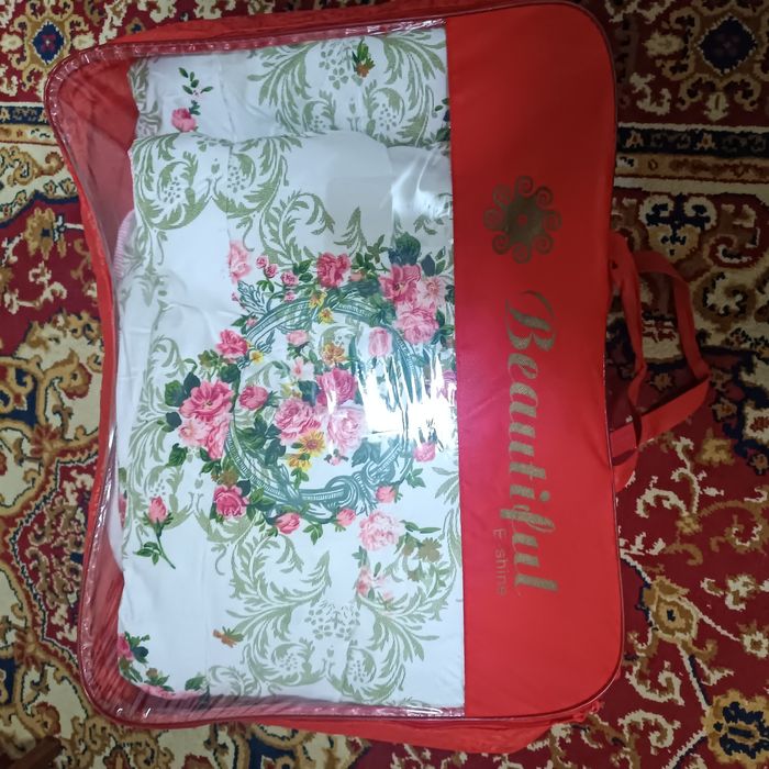 Прoдам одеяло двухспальное теплое антиаллергенное новое.