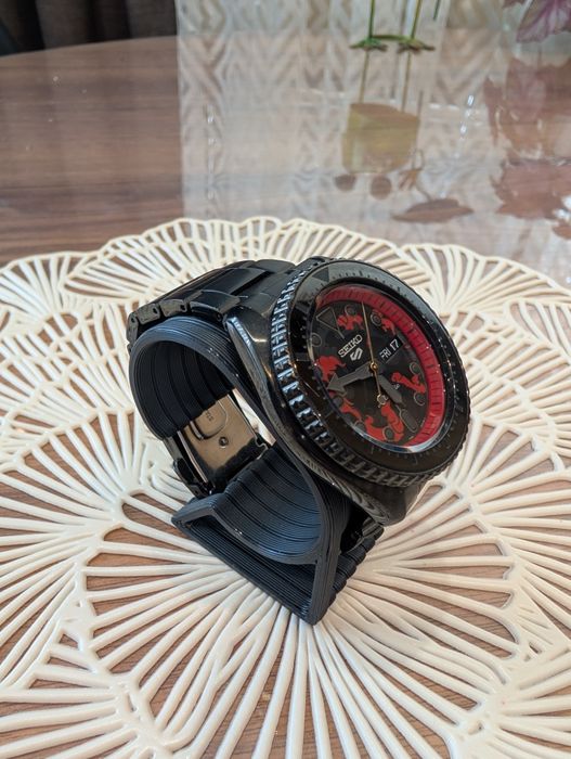 Seiko 5 One Piece Luffy SRPH73K1