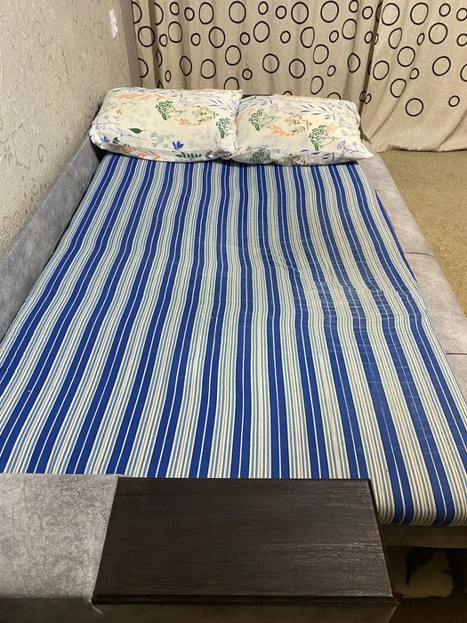 Продам диван в отличном состояние